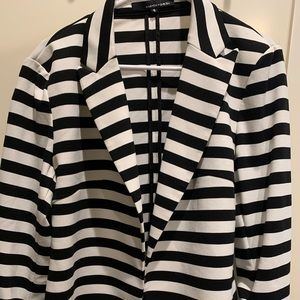 Amanda & Chelsea blazer size 16 like new